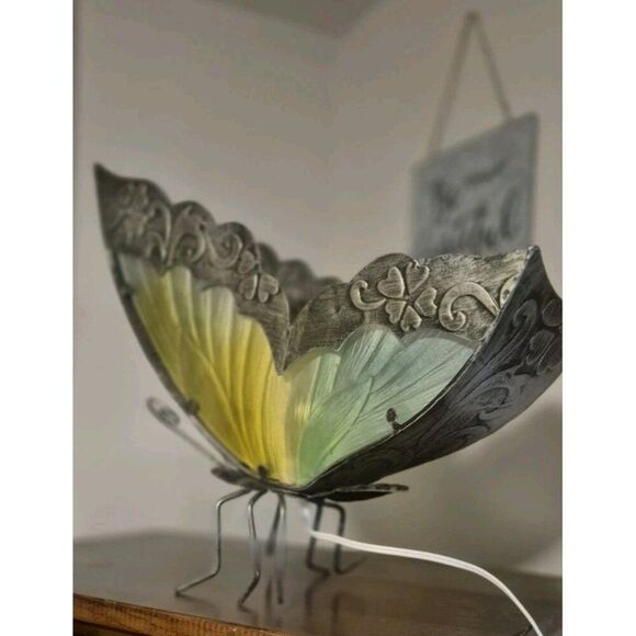 Beautiful BUTTERFLY Stained Glass Lamp Light Metal Large 17 X 12 Electric EUC - Picture 5 of 7